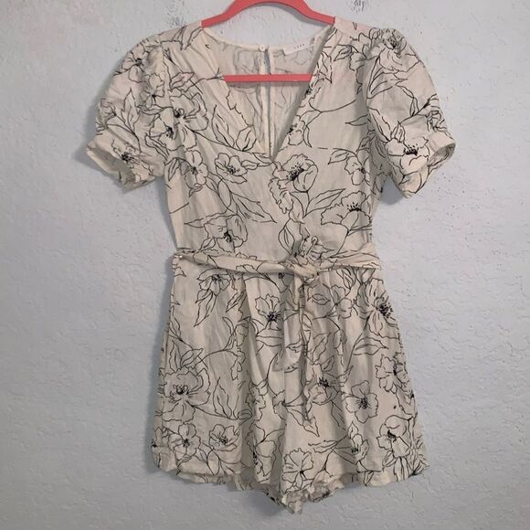 Lush Linen. Lend V-Neck Floral Lightweight Romper Size S - Picture 1 of 13